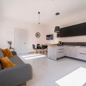 Shiny Appartement